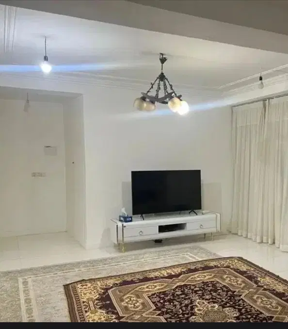 همخونه برای منزل شیک باموقعیت خوب