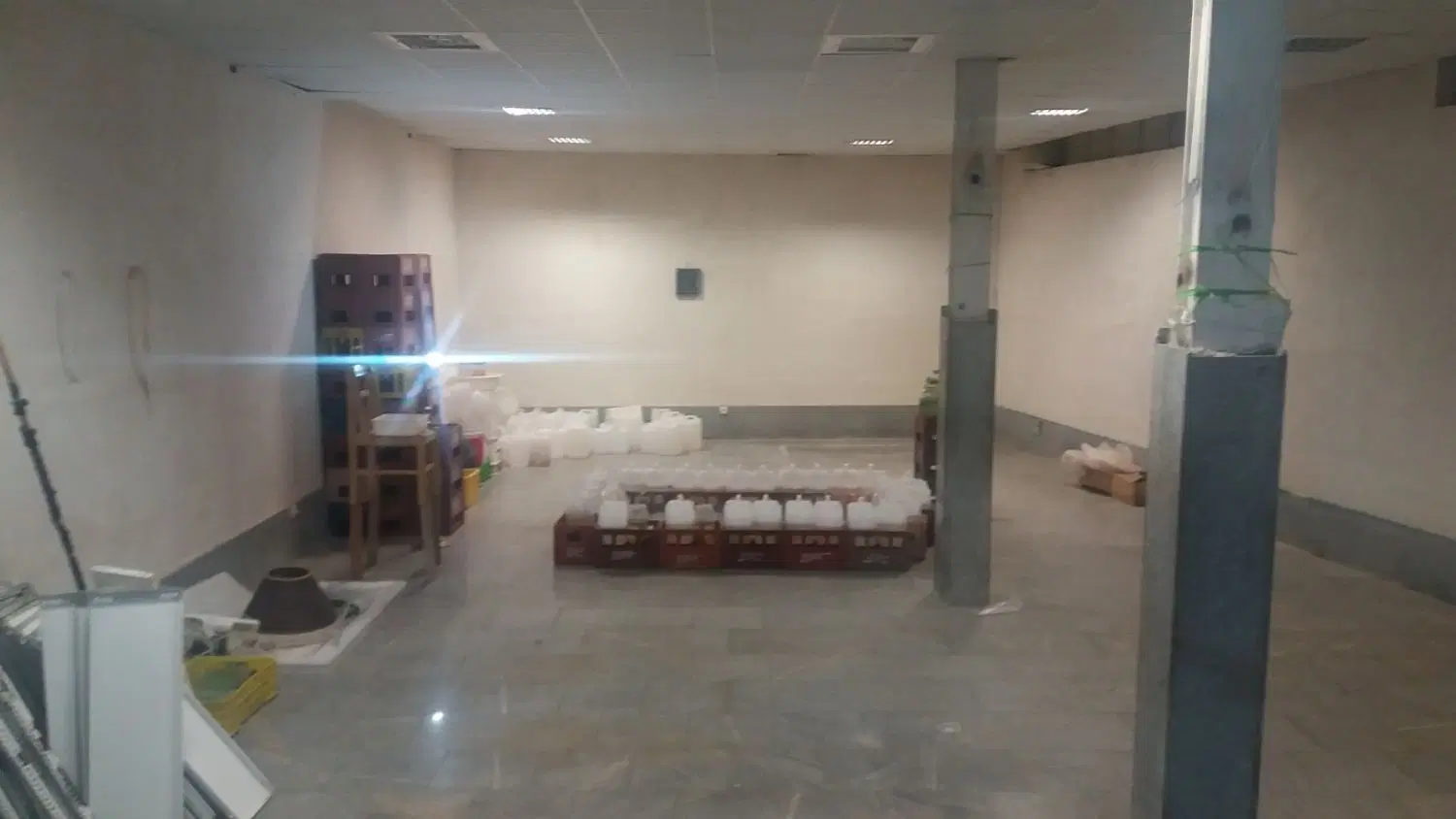 زیرزمین حدودا۱۵۰ متری
