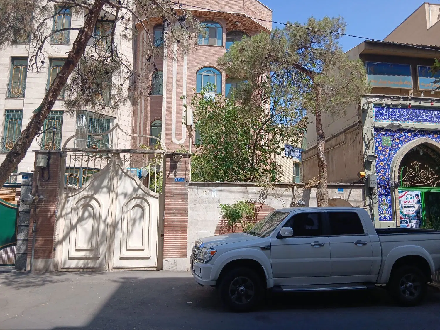 ملک ۶۵ متری