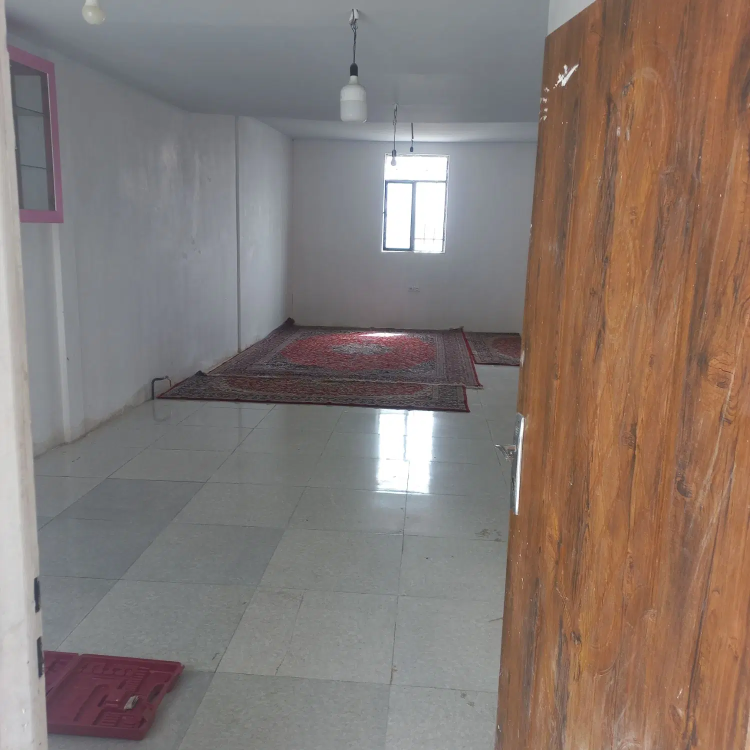 ۸۵متری باسند