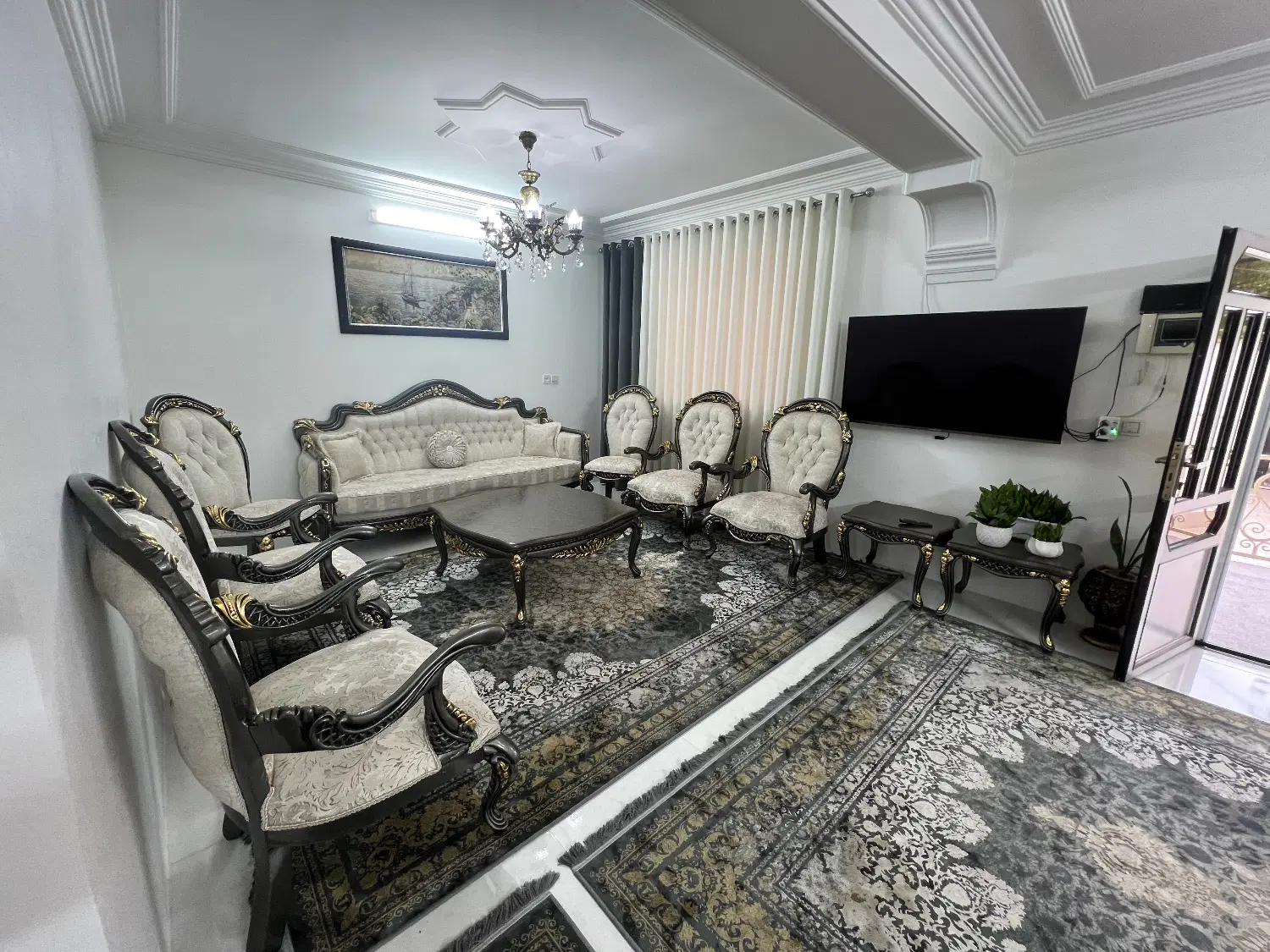 شموشک ویلایی۲۴۰متری بسیارتمیز