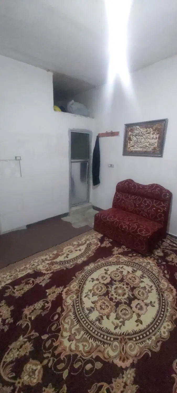 واحد ۶۵ متری تک خواب