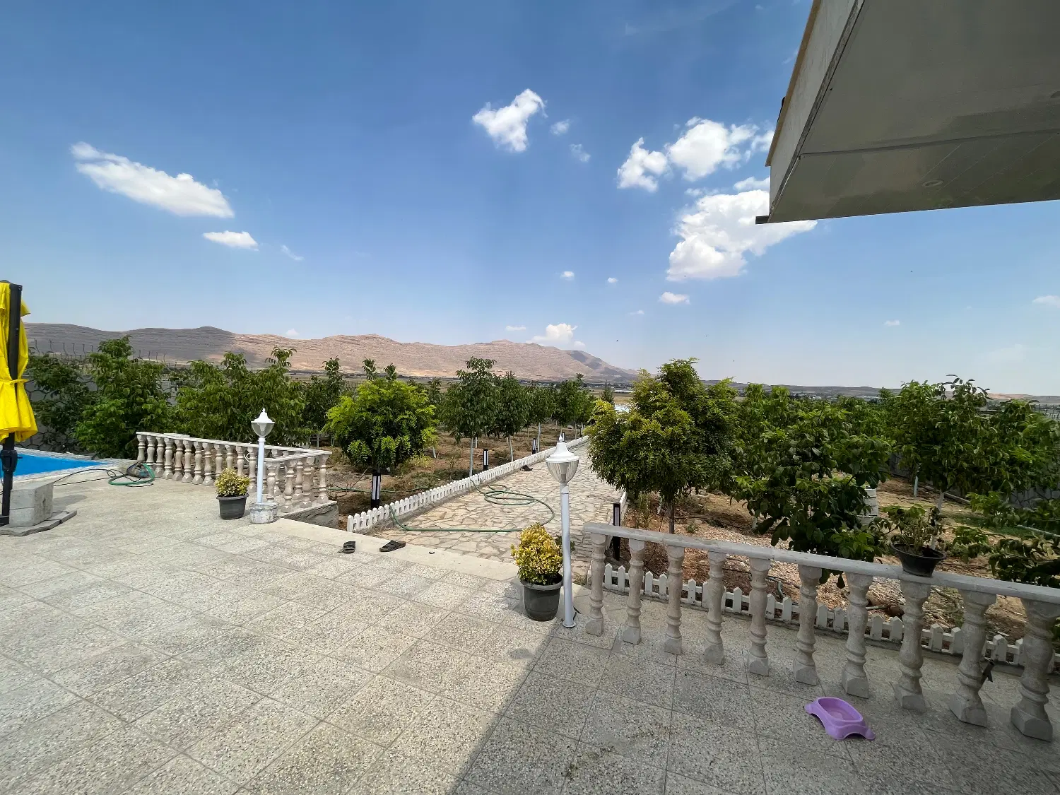 فر‌وش باغ شهری خانه زنیان