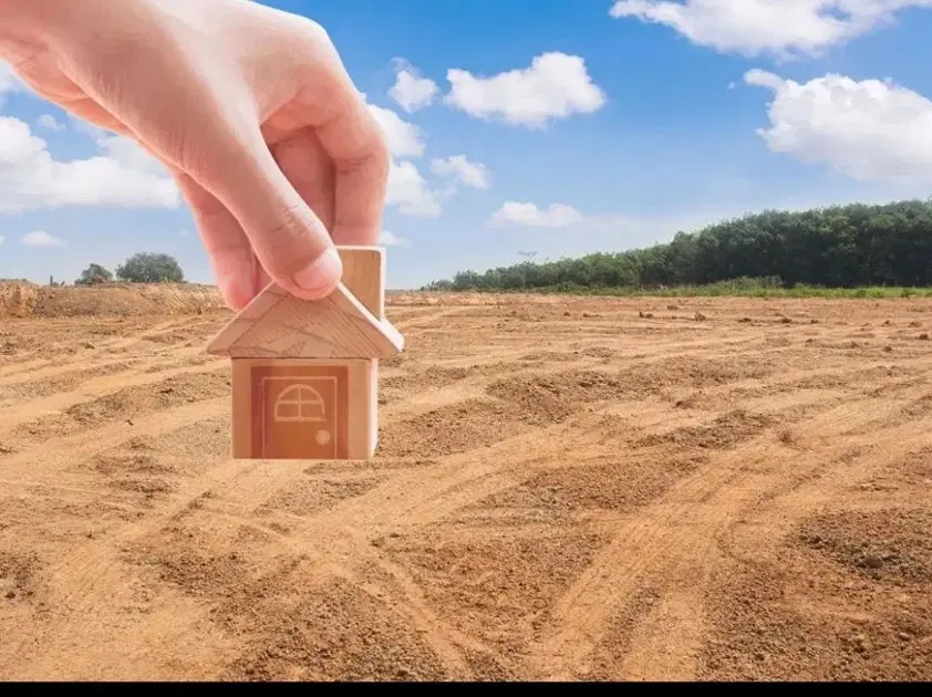 زمین مناسب دامداری ومسکونی بیوک خانلو نزدیک خیابان