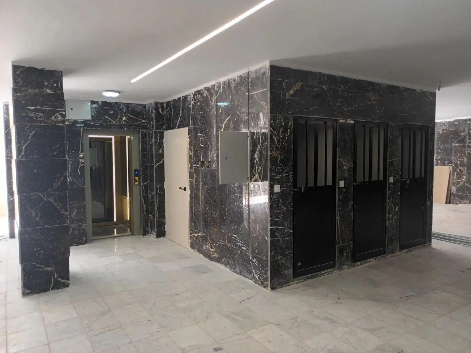 واحدکلیدنخورده۱۱۸متری
