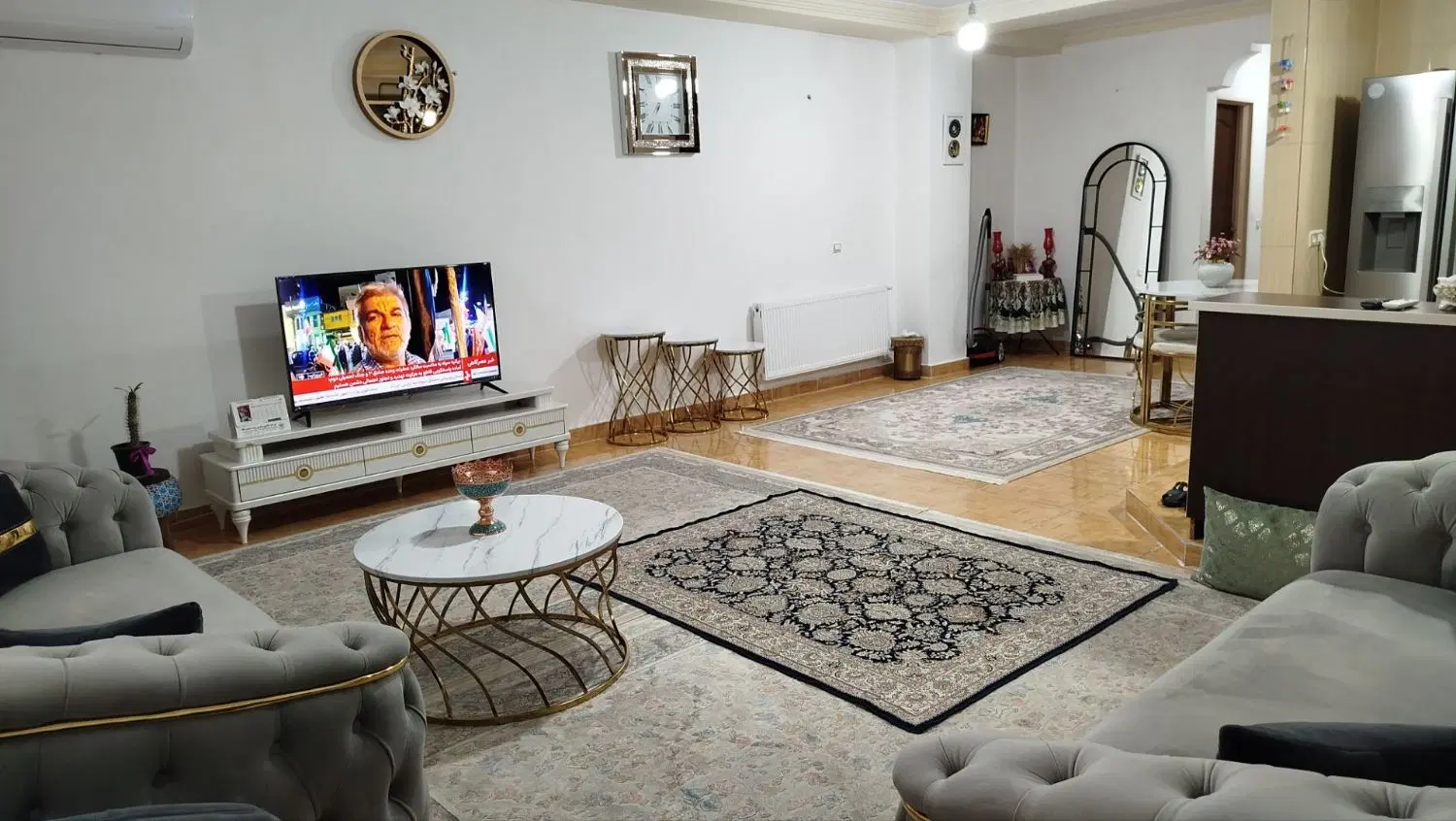 اپارتمان 98 متری ویلا شهر