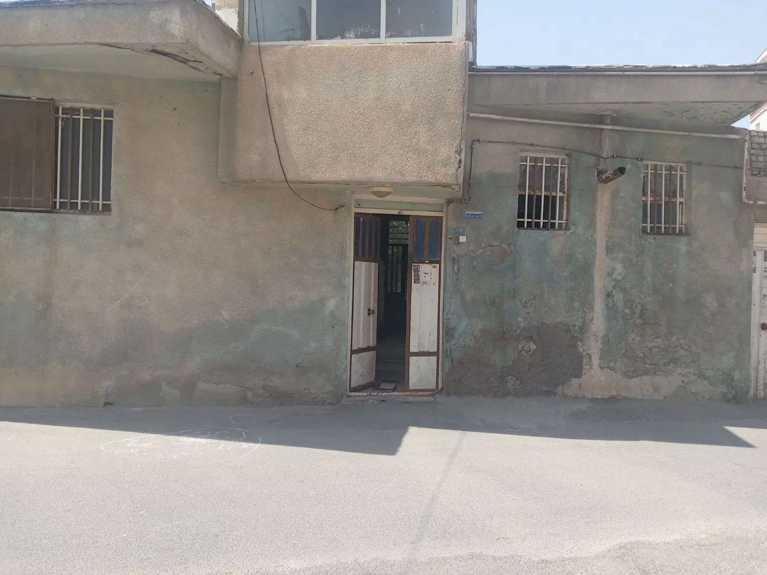فروش خانه ویلایی در کوچه شهید کریم‌زاده
