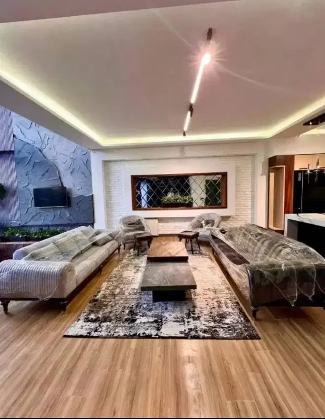 تریبلکس 300 متری با روف و استخر ۴ فصل
