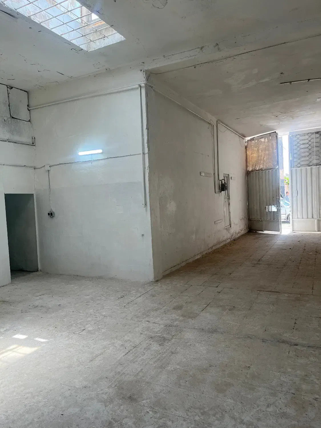 کارگاه انباری داخل شهر