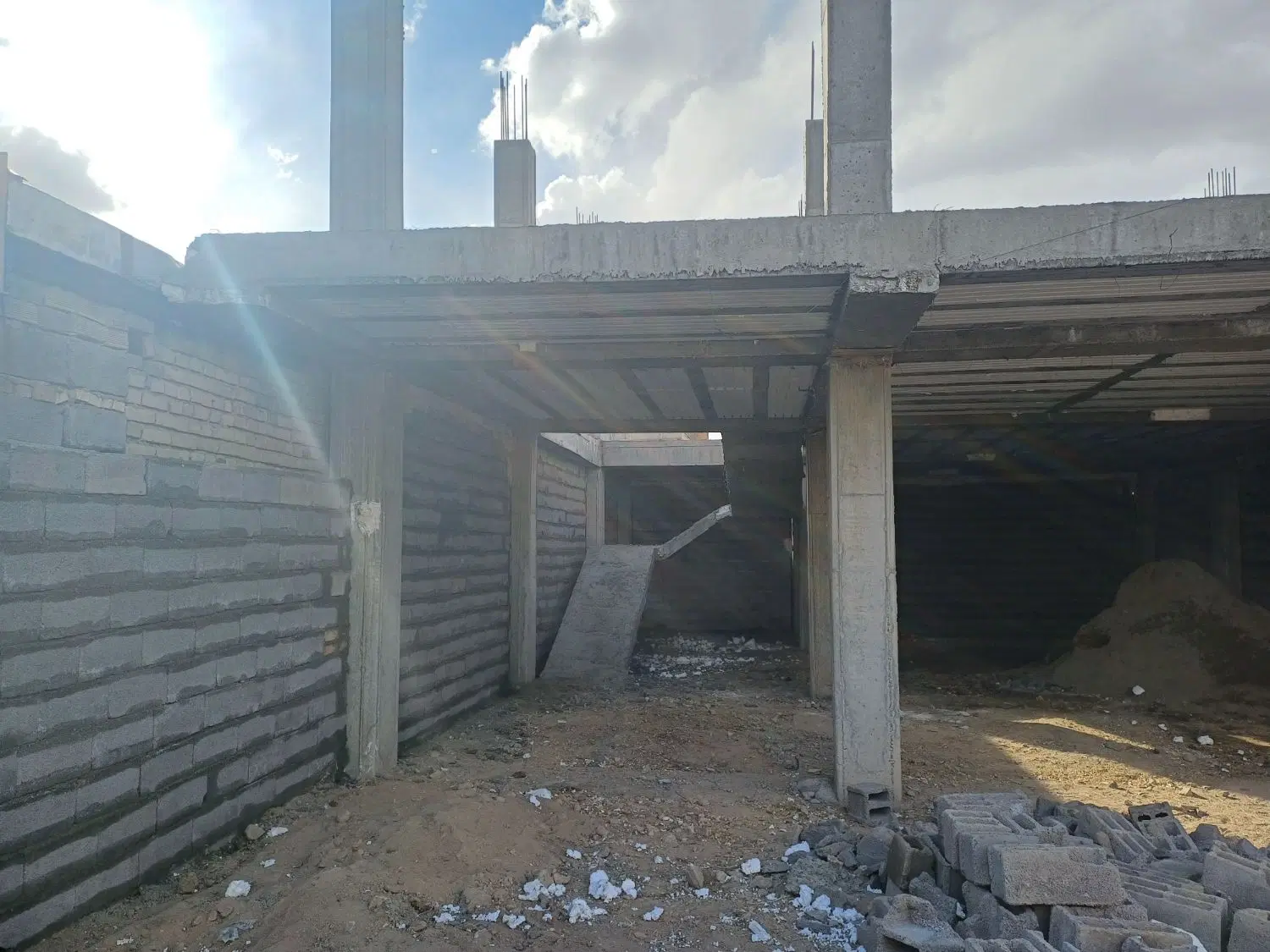 ملک نوساز ۲۶۰ متر