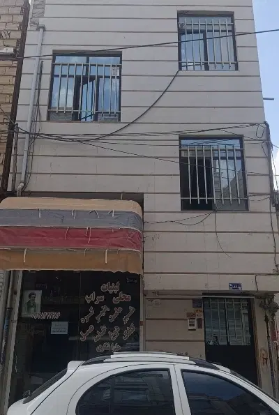 ۵۰ متر خونه ویلایی با مغازه