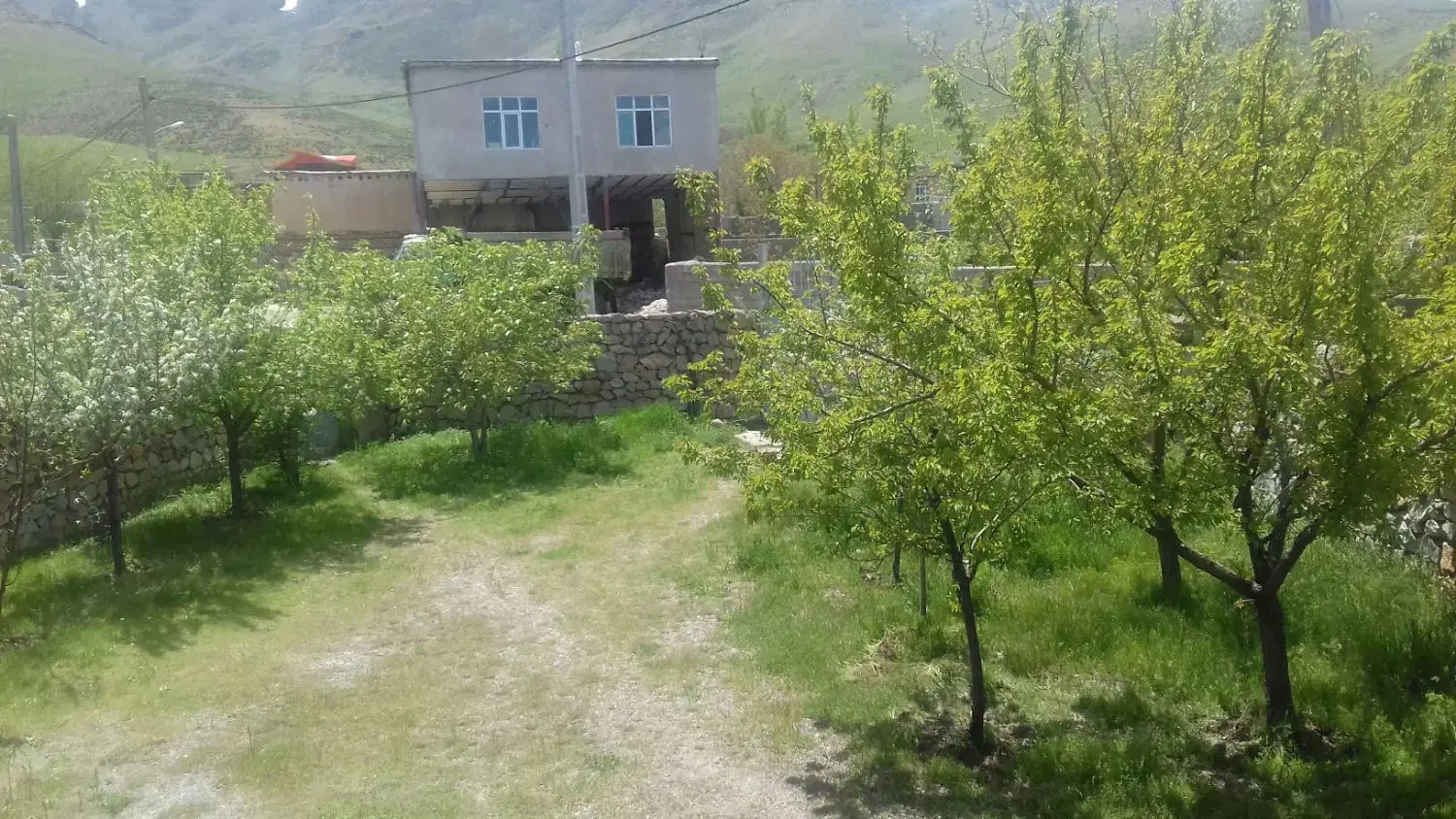 فروش باغ ویلا درمنطقه گردشگری دره تخت