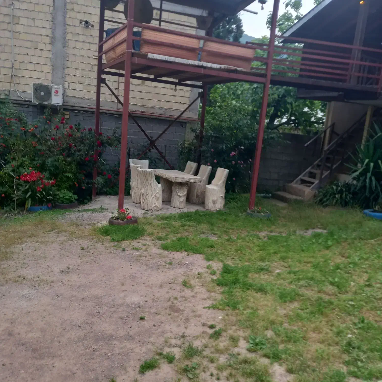 کلبه چوبی ۲خوابه دربست