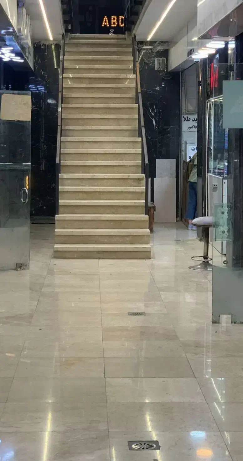 فروش یا تهاتر مغازه در خیابان ولیعصر پاساژ گلستان