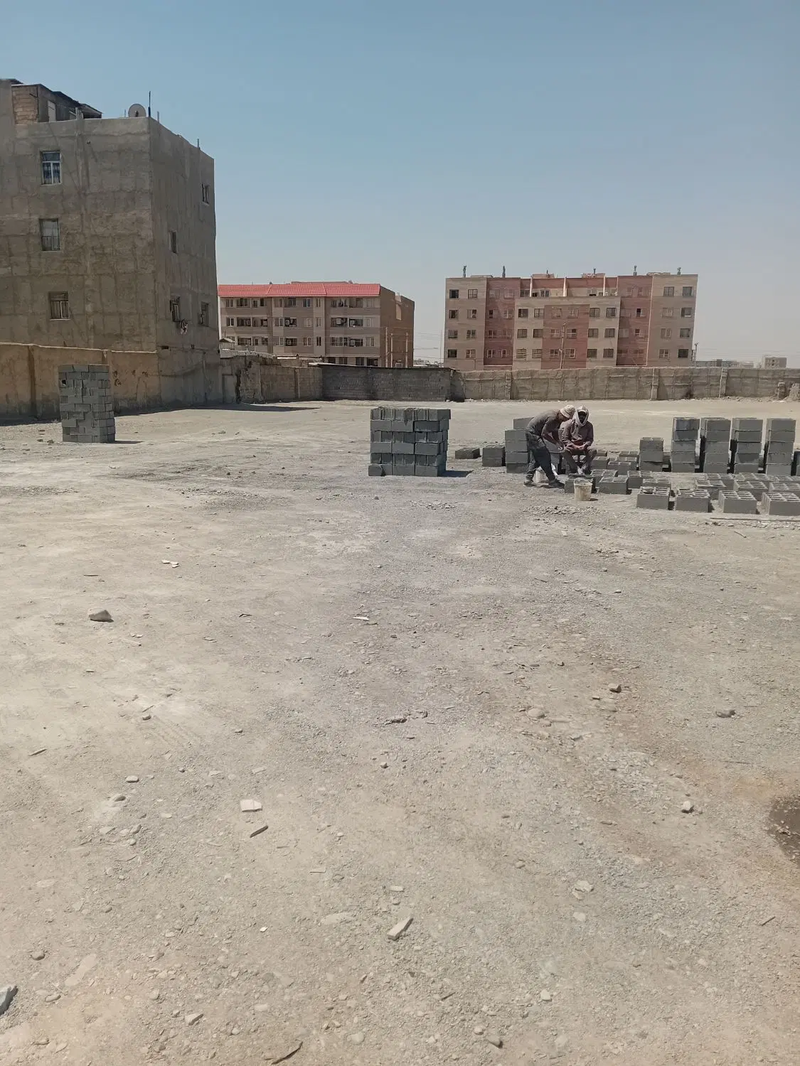 اجاره چهار دیواری ۳۲۰۰ متری برای پارکینگ انباری