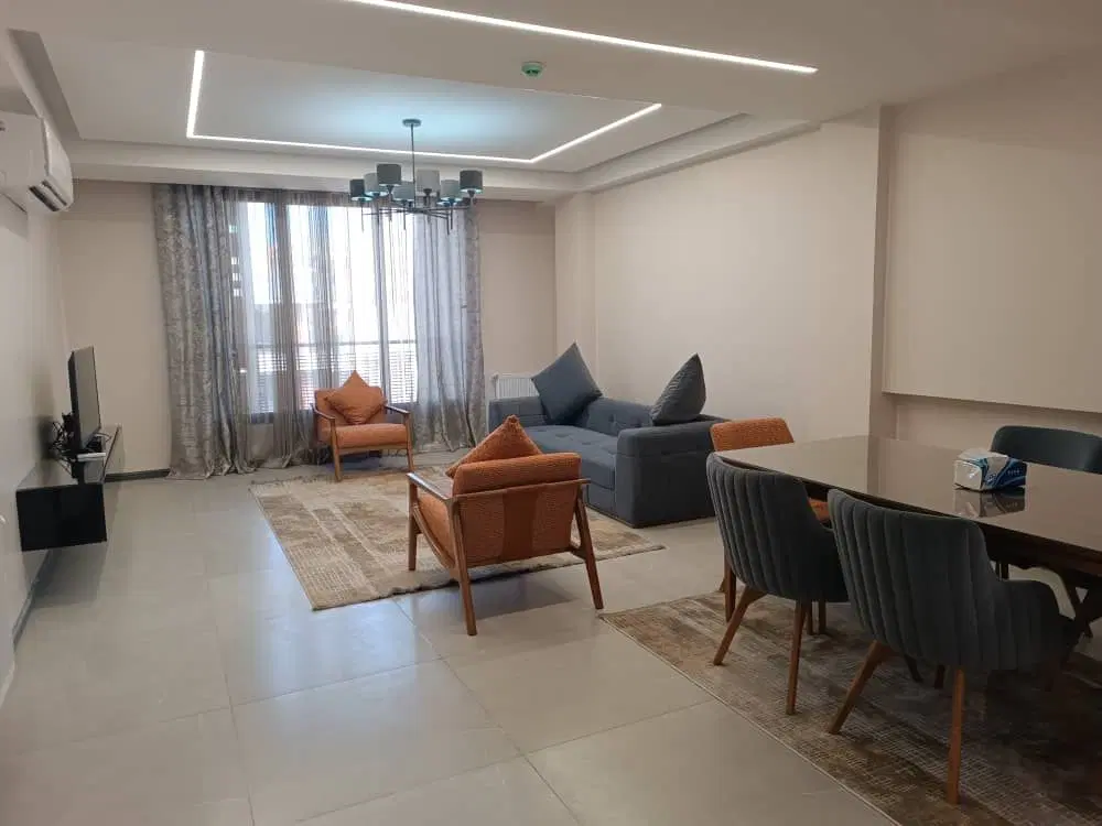 دو خوابه 130متری بهاران