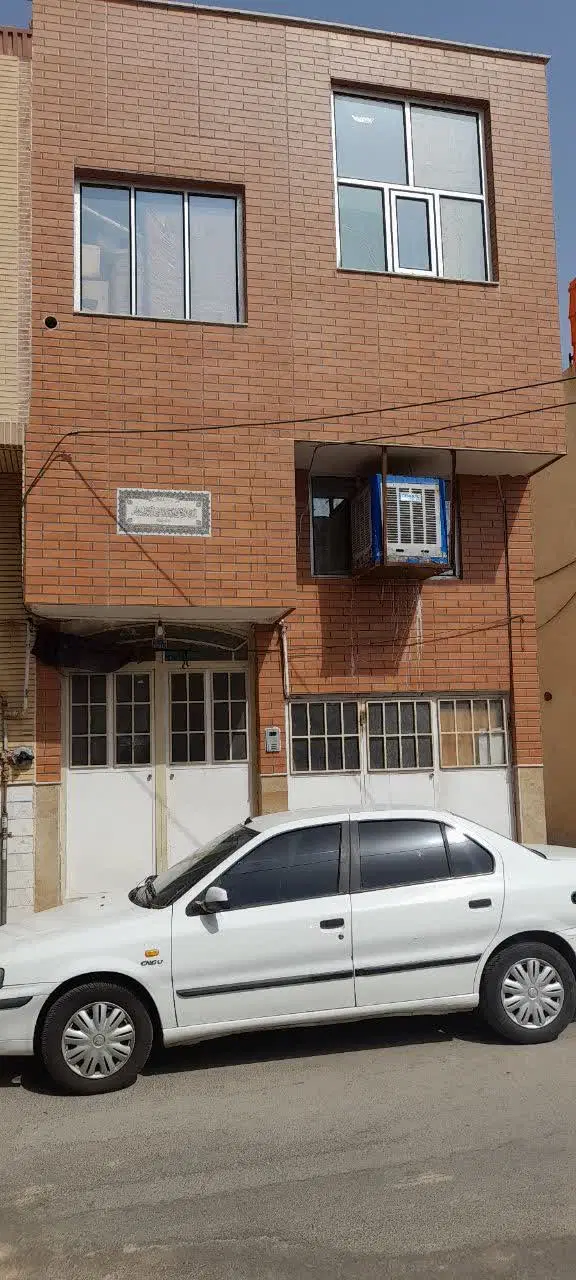 خونه ۳ طبقه