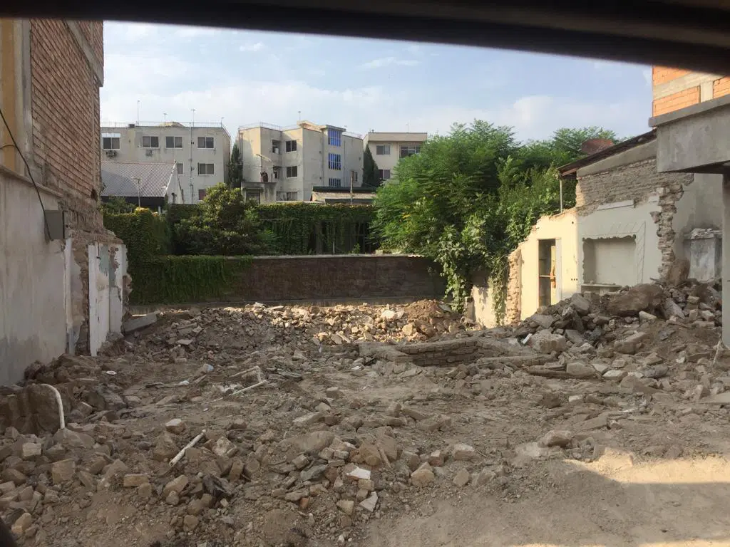 ۱۷۲ متر زمین کوی کارمندان ۱۲ متر بر کوچه