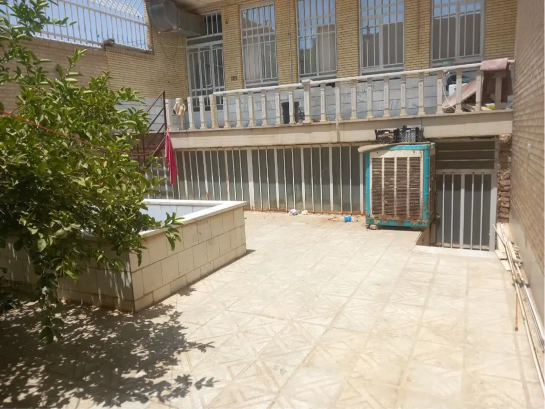 منزل سه طبقه