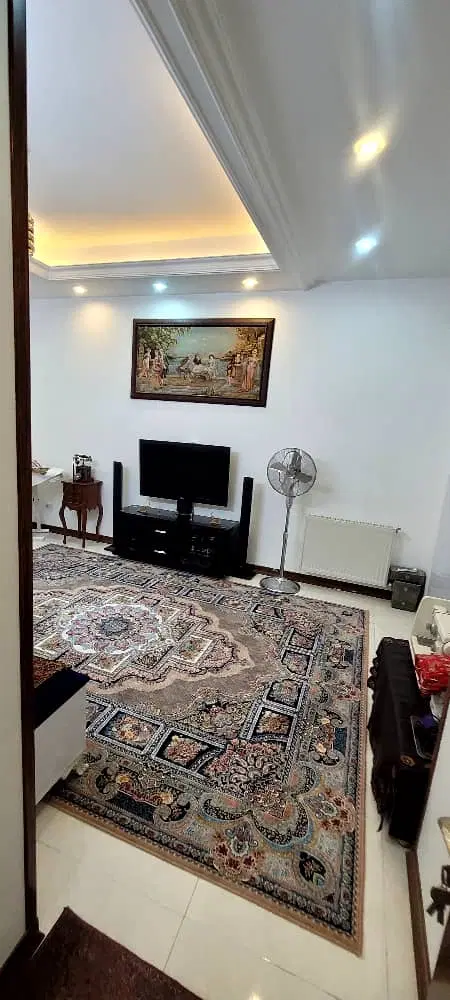 ویلایی سه طبقه  طبقه سوم تک واحدی