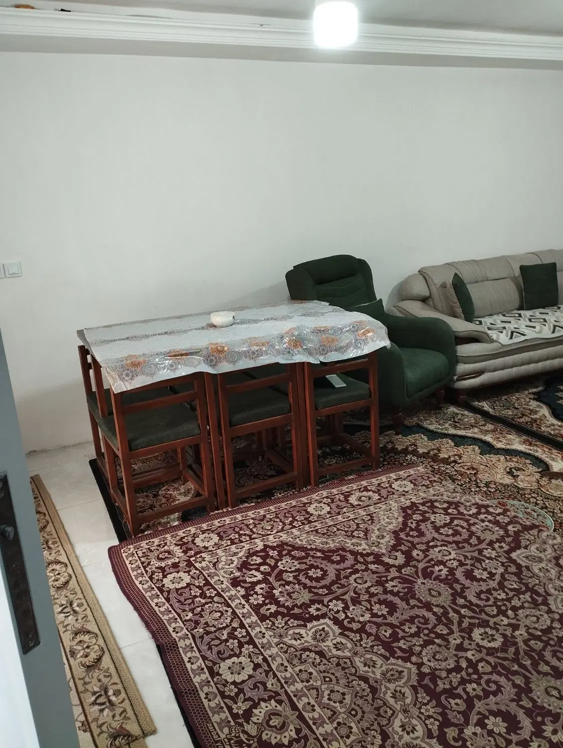 خانه ۱۳۰ متری ویلایی
