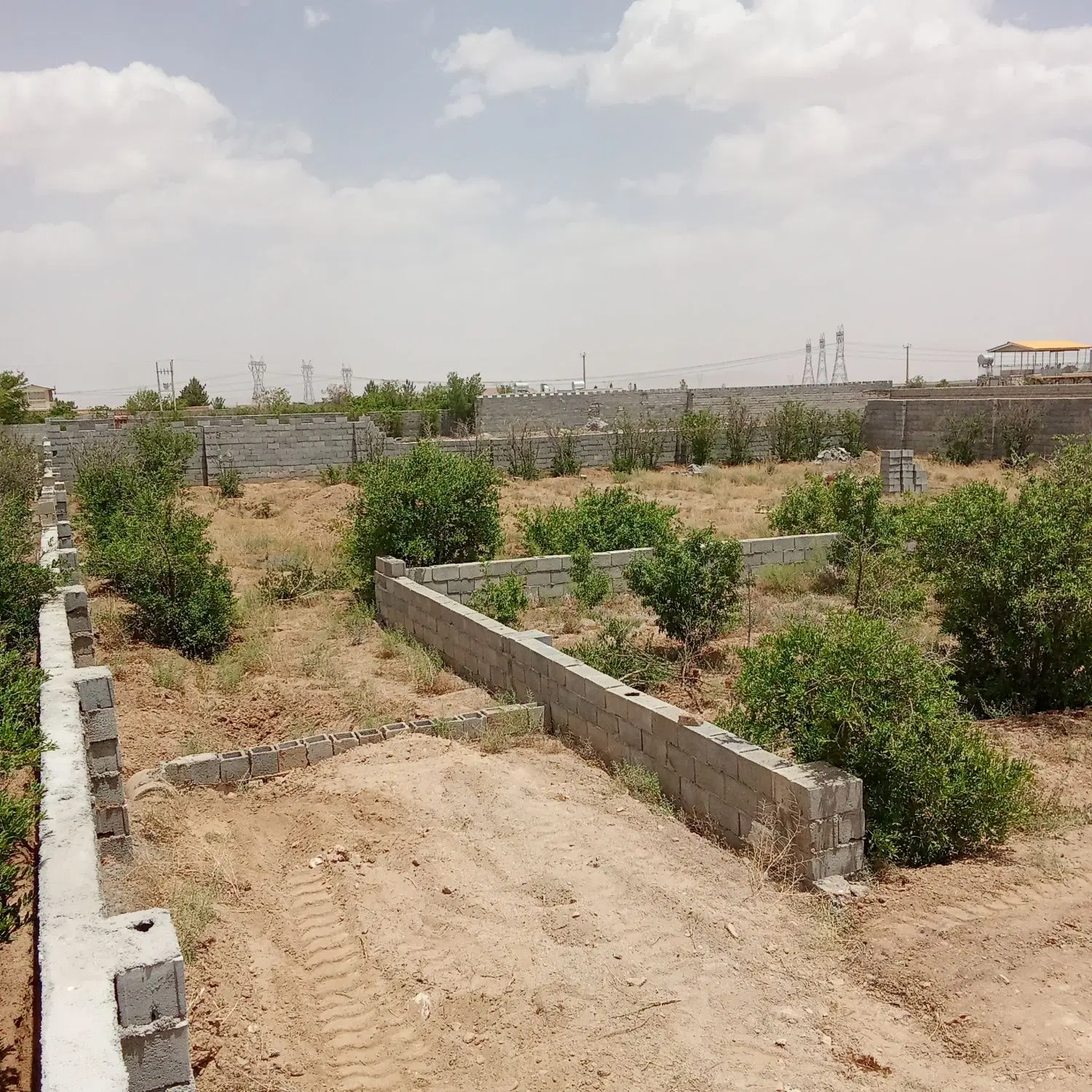 باغ ۵۰۰ متری (دنج و خصوصی)