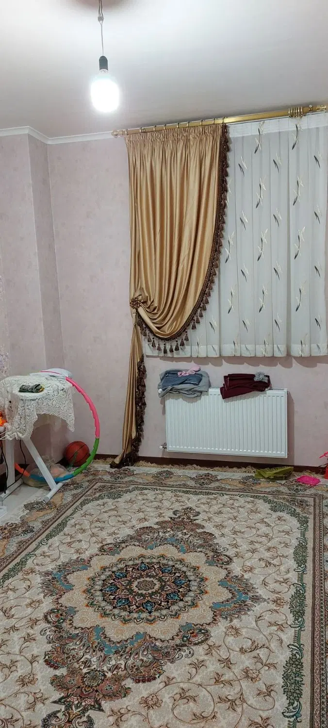 ۱۳۵ متر میدان مادر