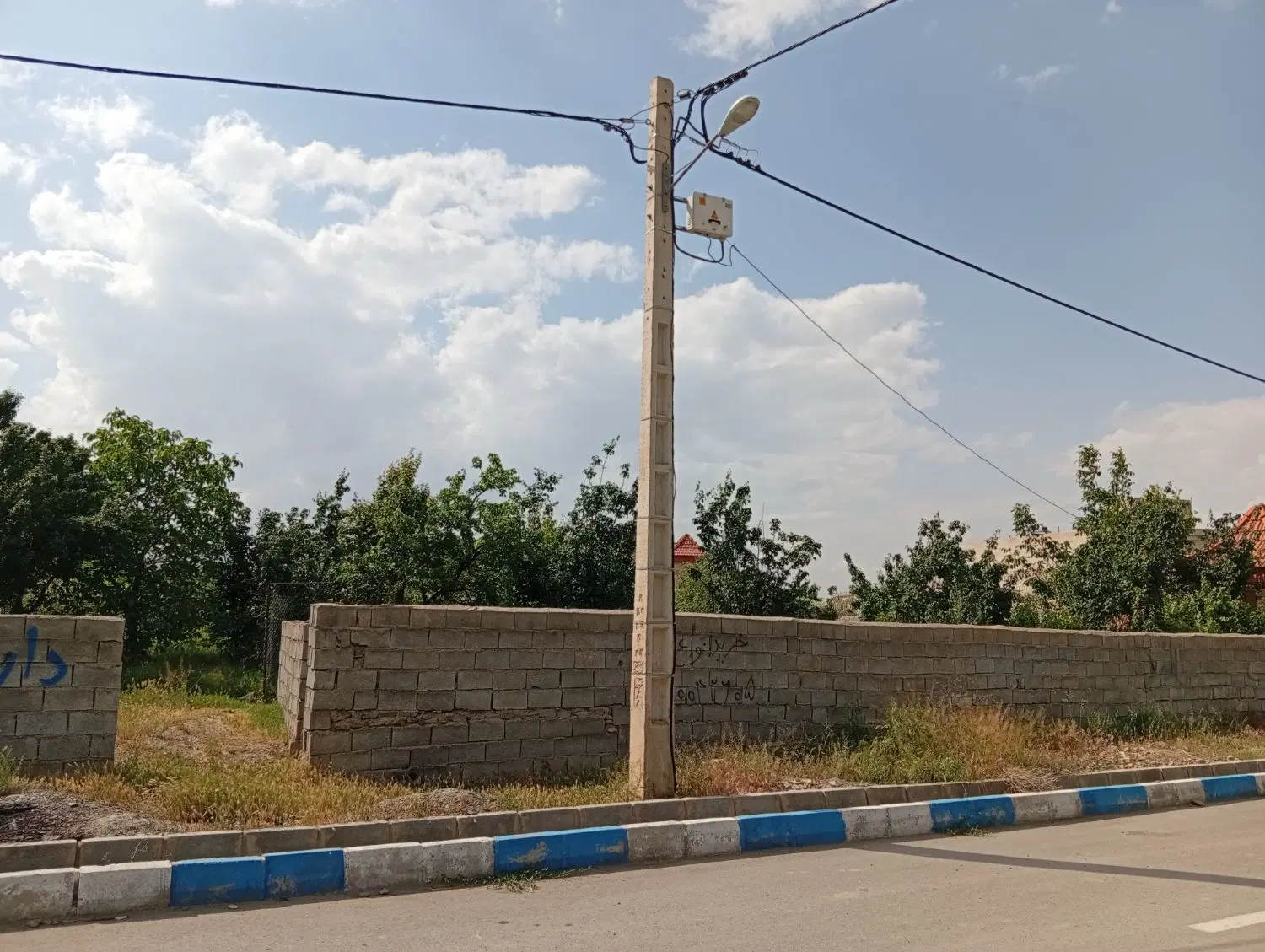 زمین در گلمکان