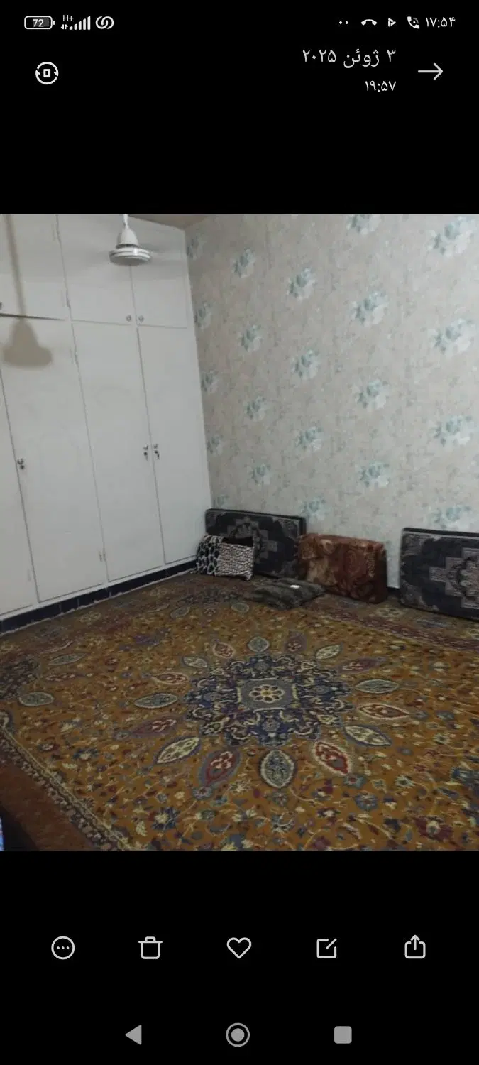 منزل دوطبقه در خیابان امام