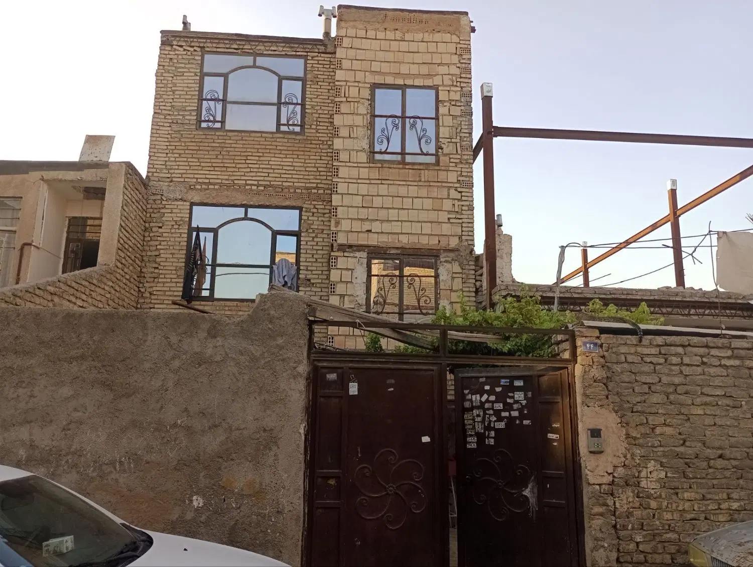 آپارتمان 85 متری کشف خیابان نیلوفر