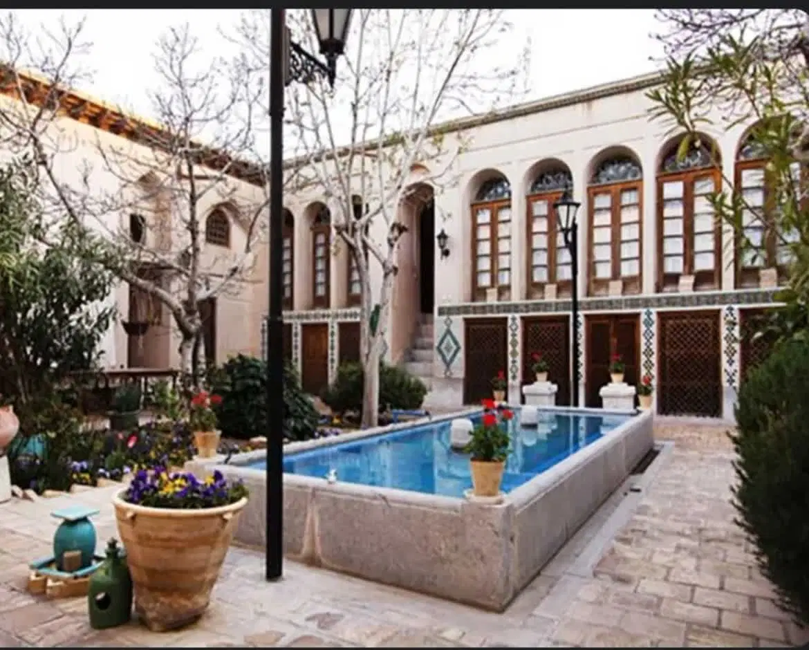 خانه ویلایی ۱۲ قصب حکیم