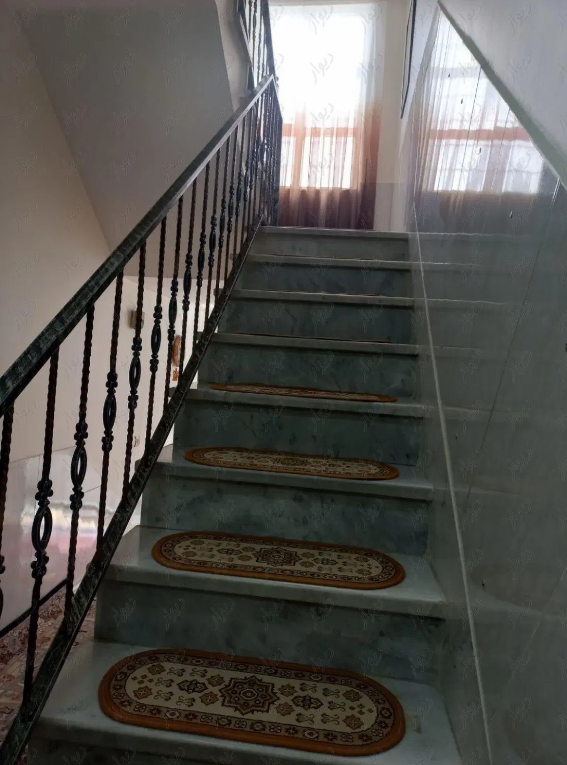 خانه دوونیم طبقه۱۳۵متر