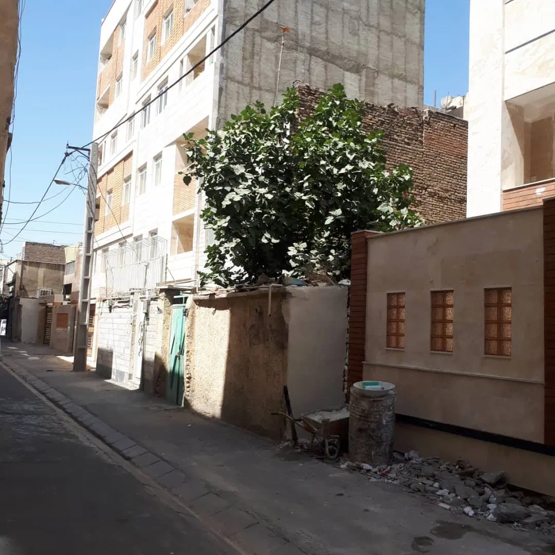 84 متر سجادی