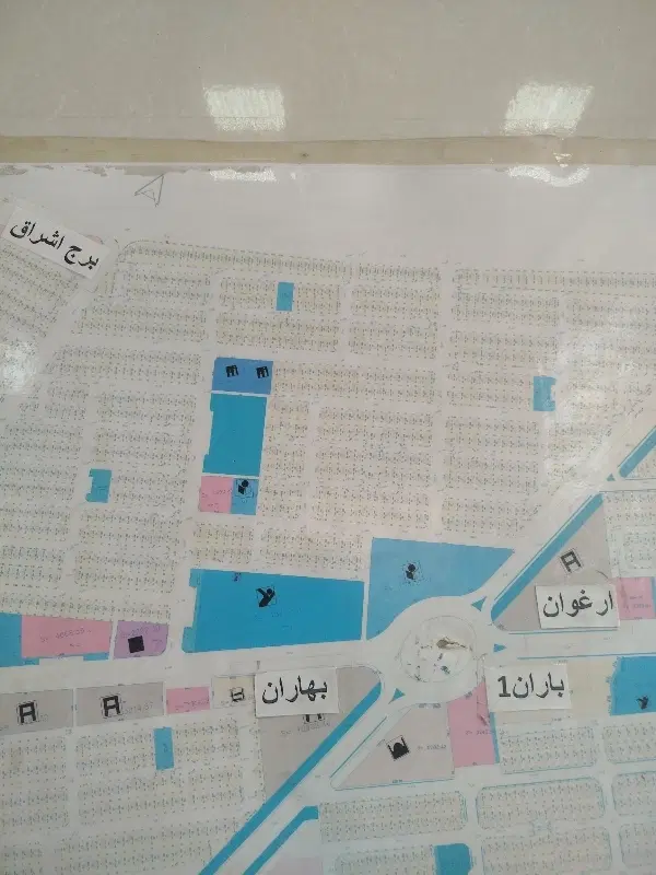 زمین مناسب ساخت فاز4گلشهر۲۱۱متر بر۹متر نبش جنوبی