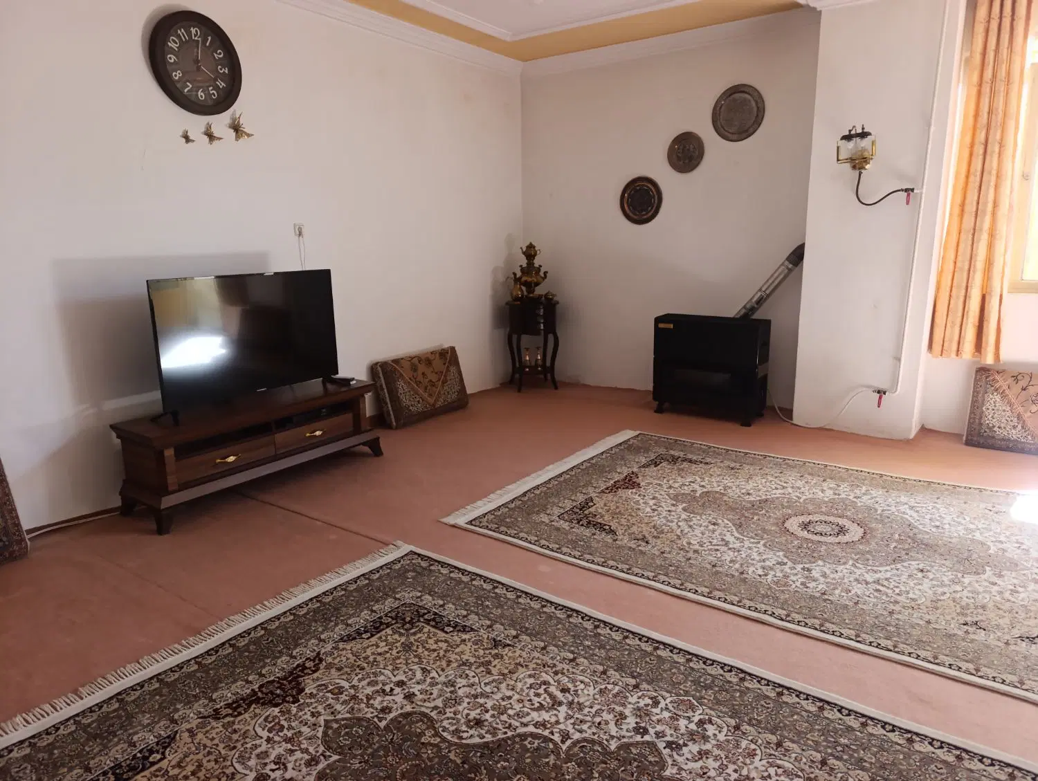 خانه دارم داخل شهر(حاشیه ندارم)