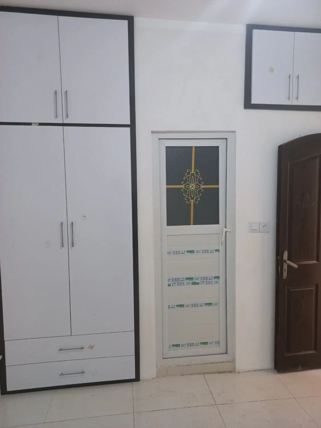 همکف ۸۰ متری