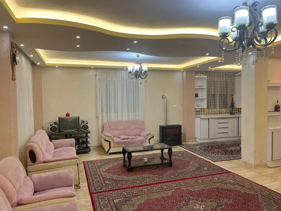 مالک هستم نزدیک بازار