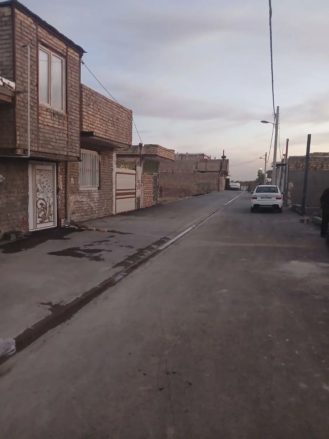 زمین ۸۴ متر پشت سید اسحاق