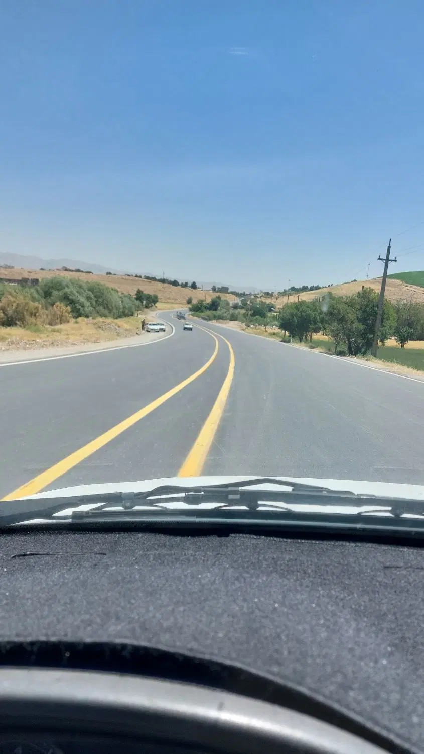 زمین نیاوران