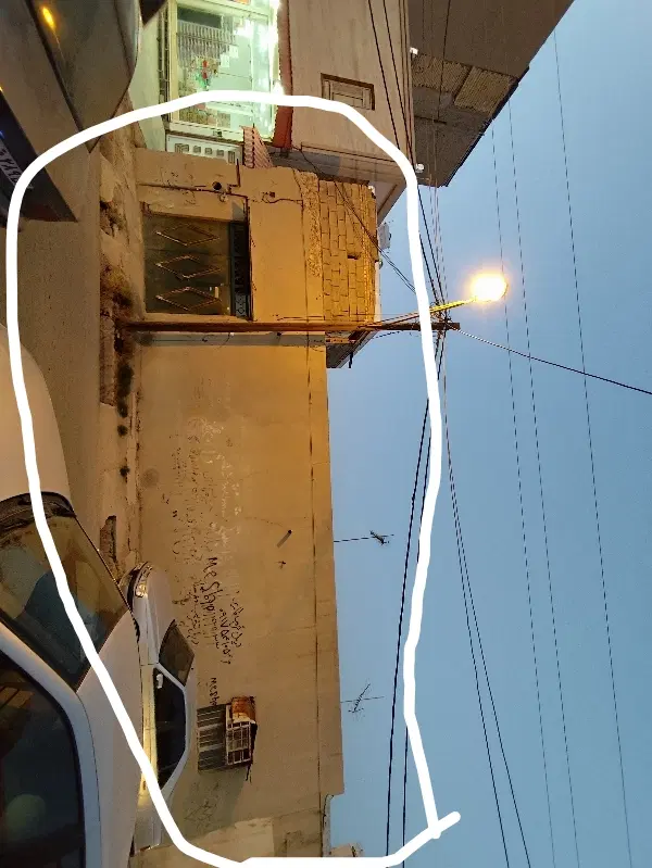 ملک با موقعیت مناسب برای تجاری