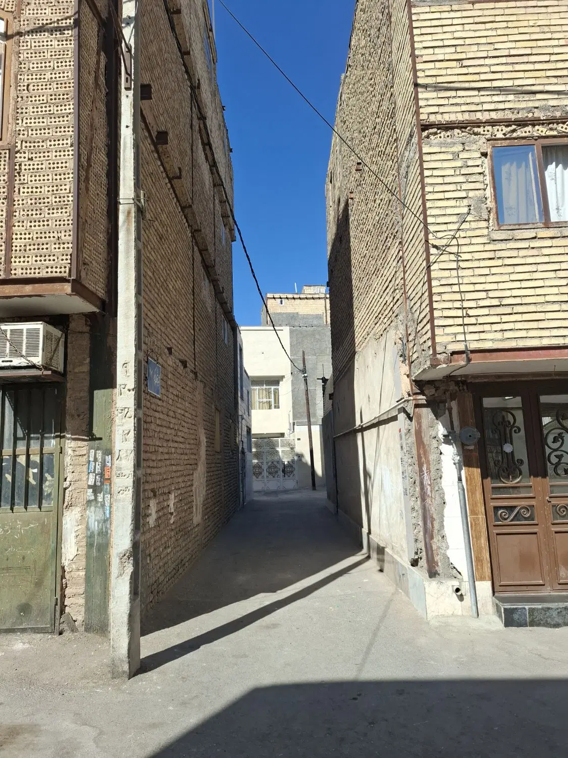آپارتمان طبقه ی سوم ستایش