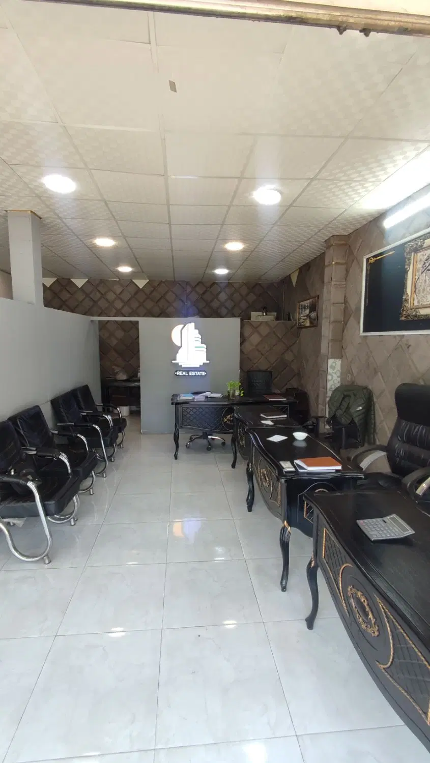 ۳۵متر حاشیه موسوی  پاخور ۵مترحاشیه کرکره برقی