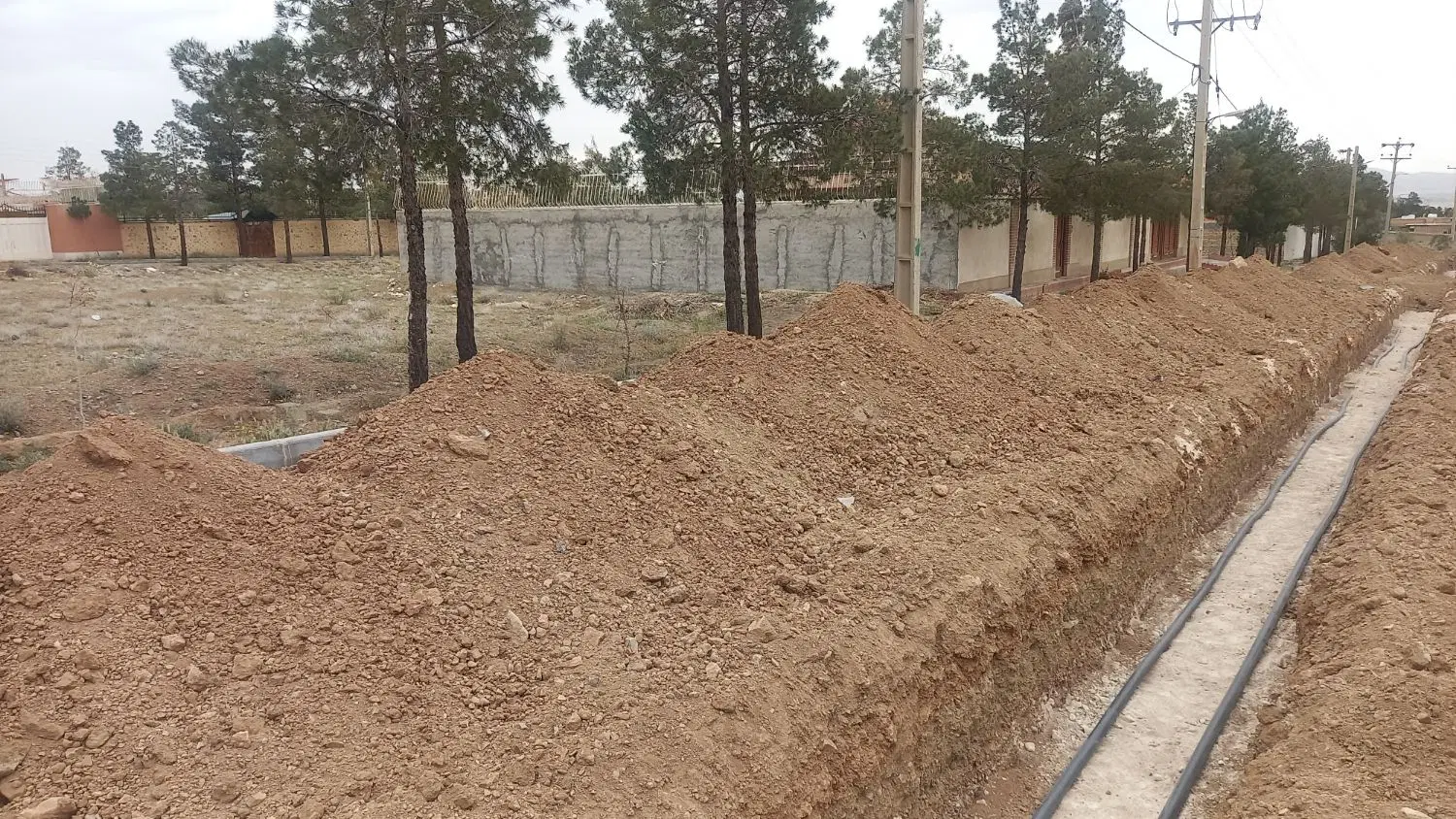 زمین ۲۲۰ متری سروستان مرق