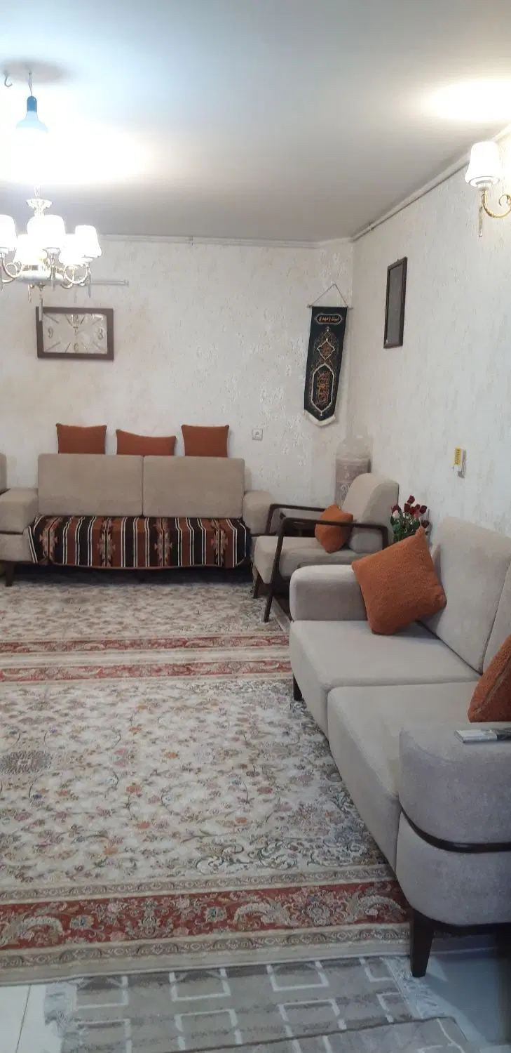 خانه ۵۰ متری ابتدای کرهرود در سه طبقه
