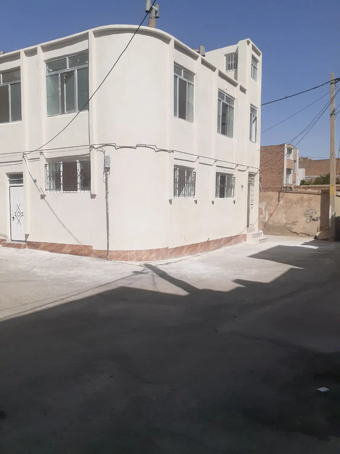 فروش حیاط دوسرویس راه جدا