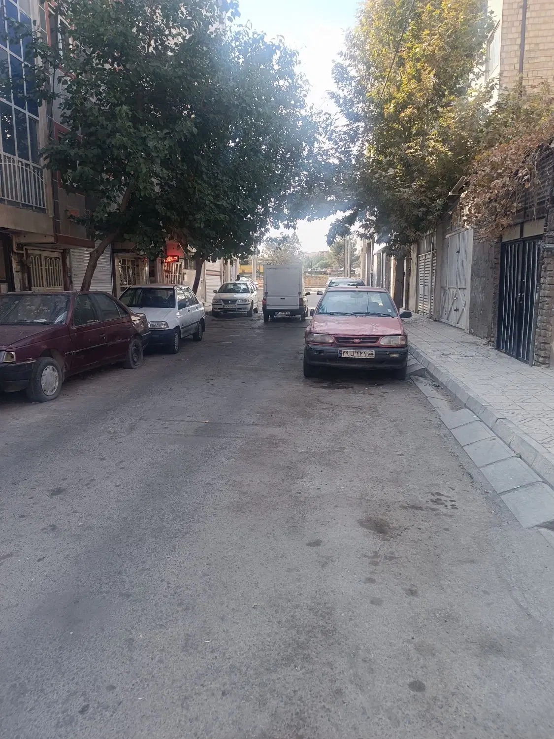زمین فروشی