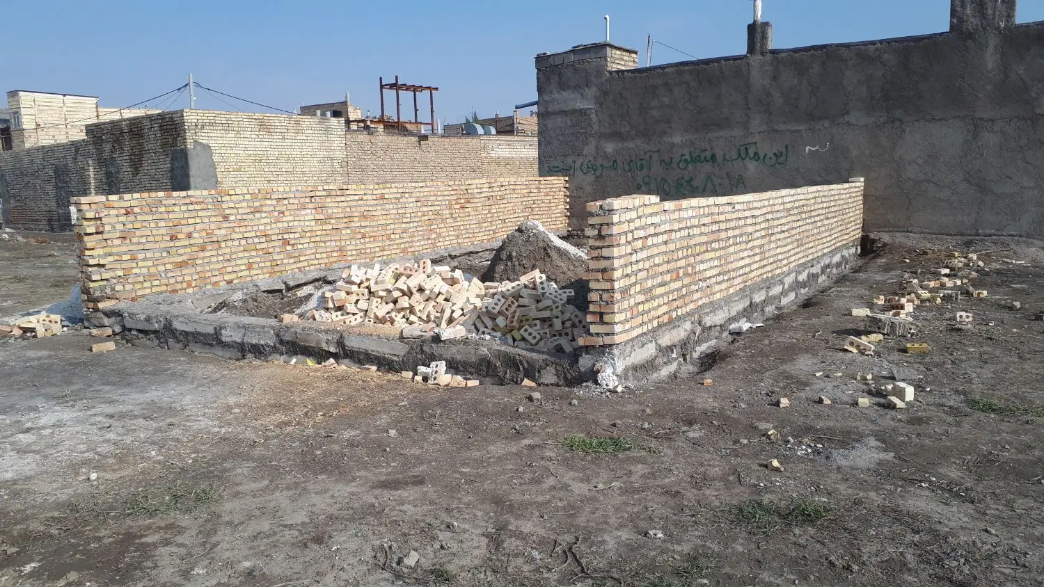 ۳ قطعه زمین ملکی  زیرکن