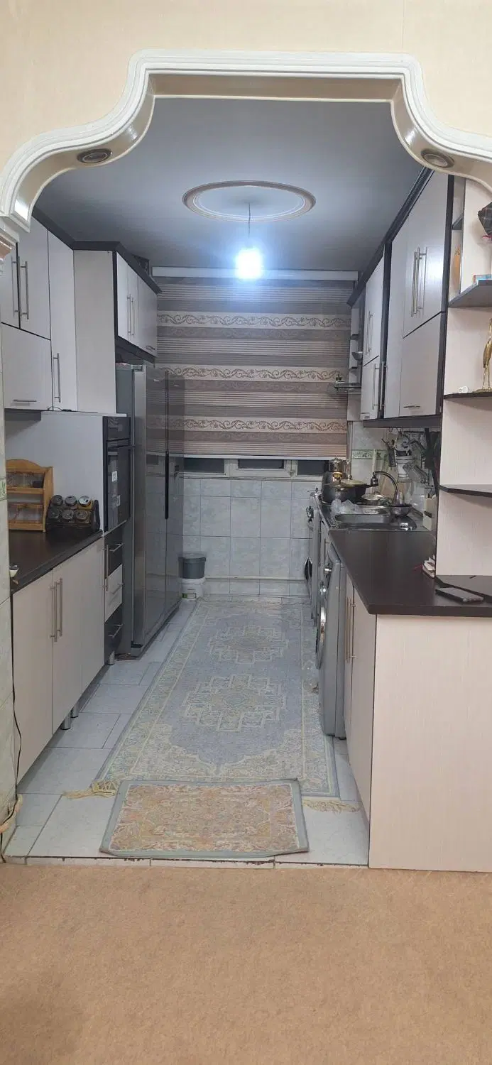 واحد ۶۵ متری سنددار شیک و تمیز