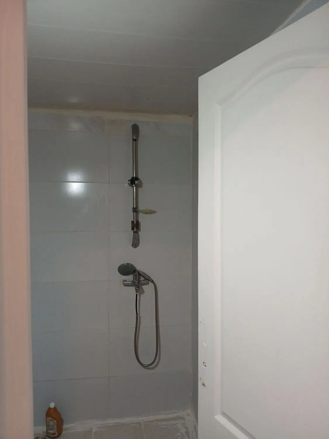 ۸۳متری شهرک ابریشم