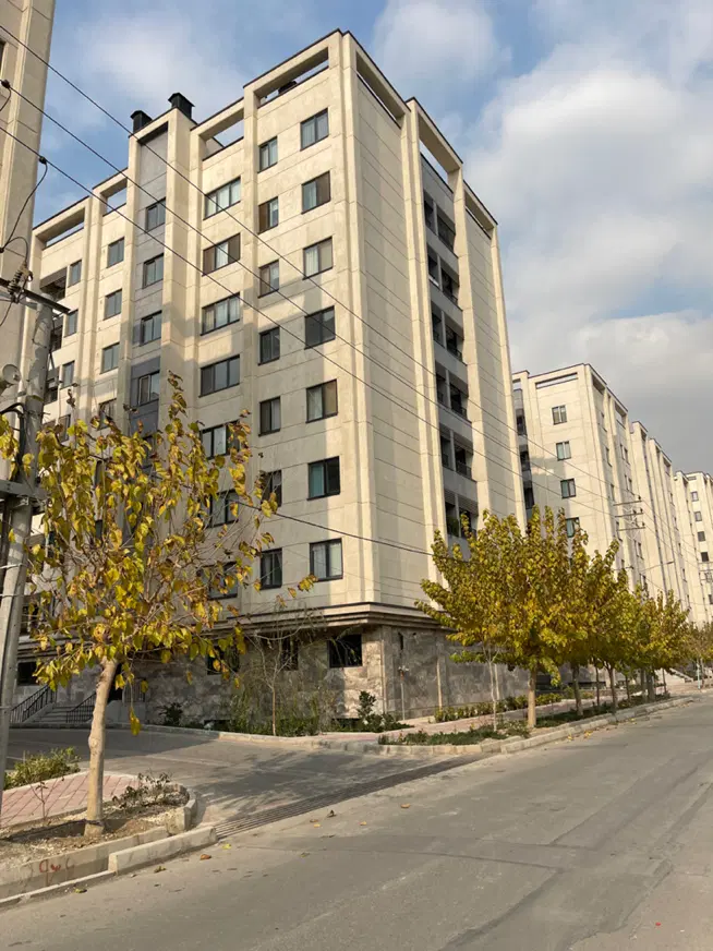 ۱۱۰ متر_ لوکیشن عالی_ فول امکانات